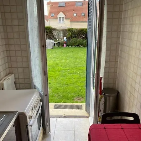 Studio Cosy Avec Jardin Chatou Exterior photo